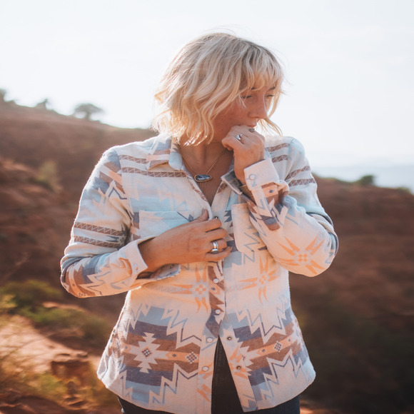 Outback Shirt Womens S Small Sand Brianna Aztec Flannel Pearl Snap Button Top - Picture 15 of 16